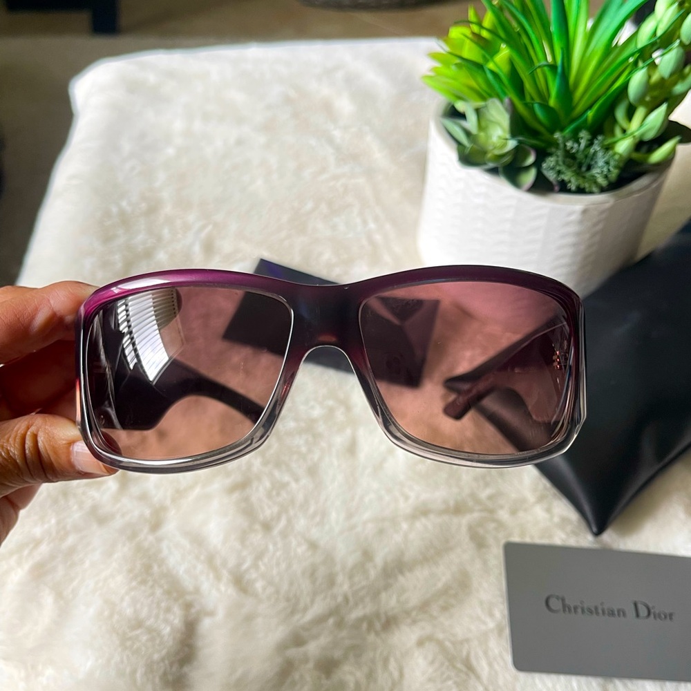 Christian DIOR Sunglasses - Picture 2 of 5